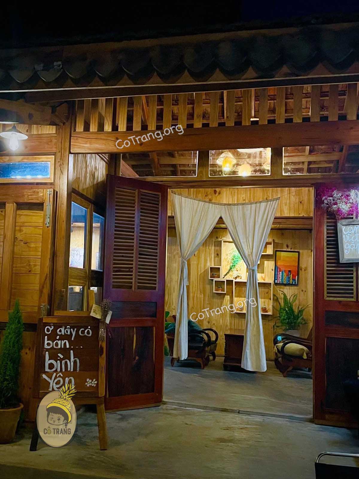 Không gian thực tế tại Tiệm Cafe Đợi Bên Dốc Gia Lai