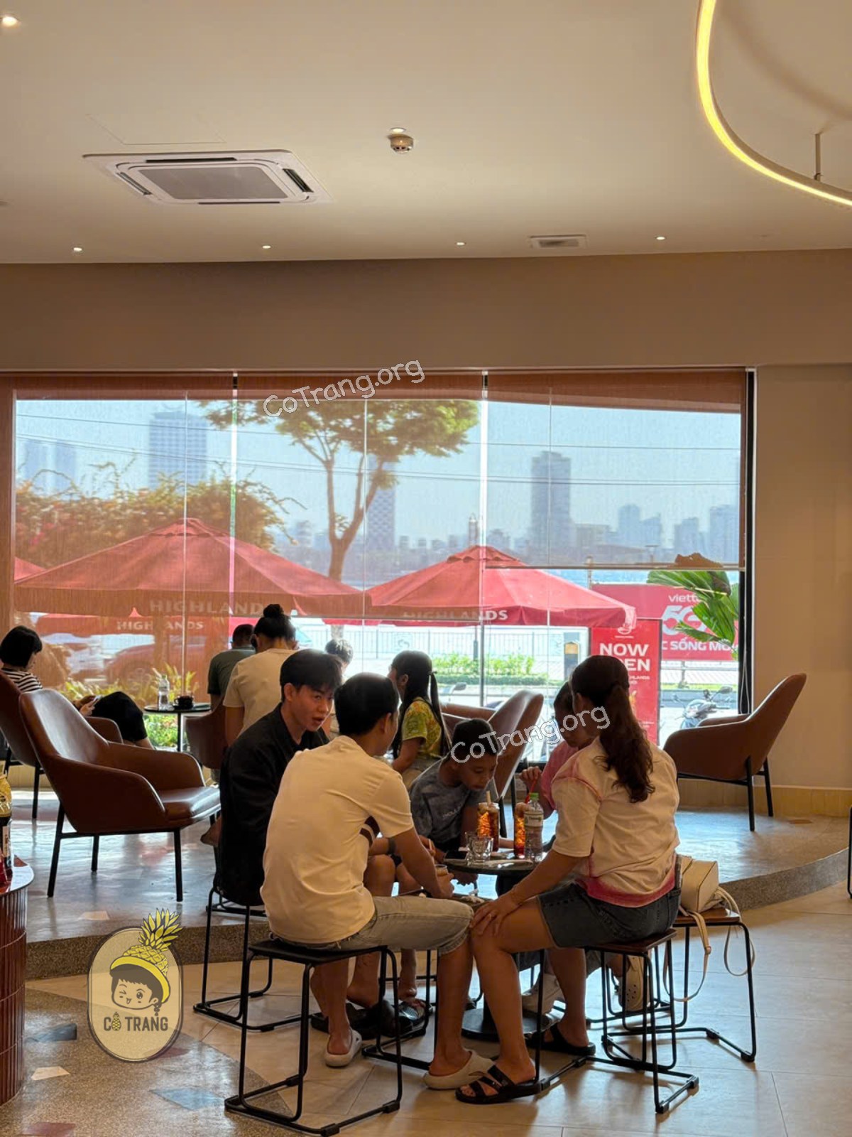Highlands Coffee VTV8 - 258 Bạch Đằng, Đà Nẵng