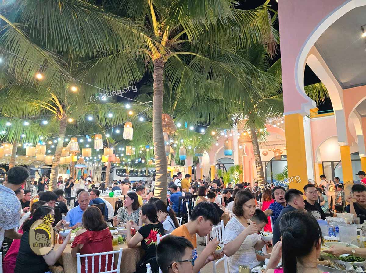 Không gian tại Lá Cọ Beach Đồng Hới