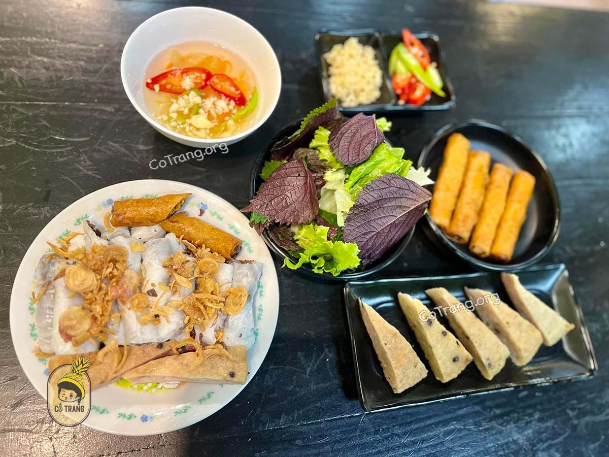 Menu thức ăn tại Khang Đồng Hới