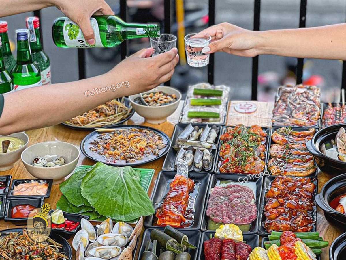 Menu thực ăn tại Mọi Quán Hội An