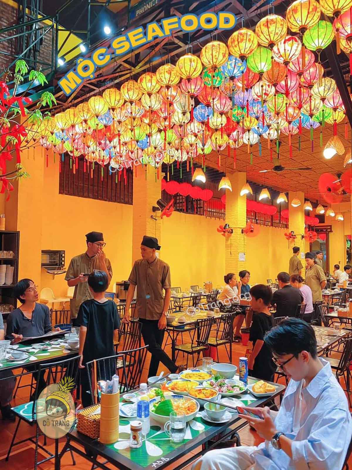 Không gian thực tế tại Hải sản Mộc quán Nha Trang