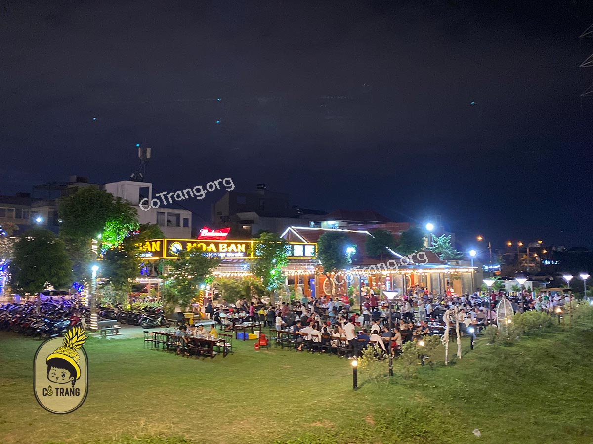 nhà hàng hoa ban đà nẵng