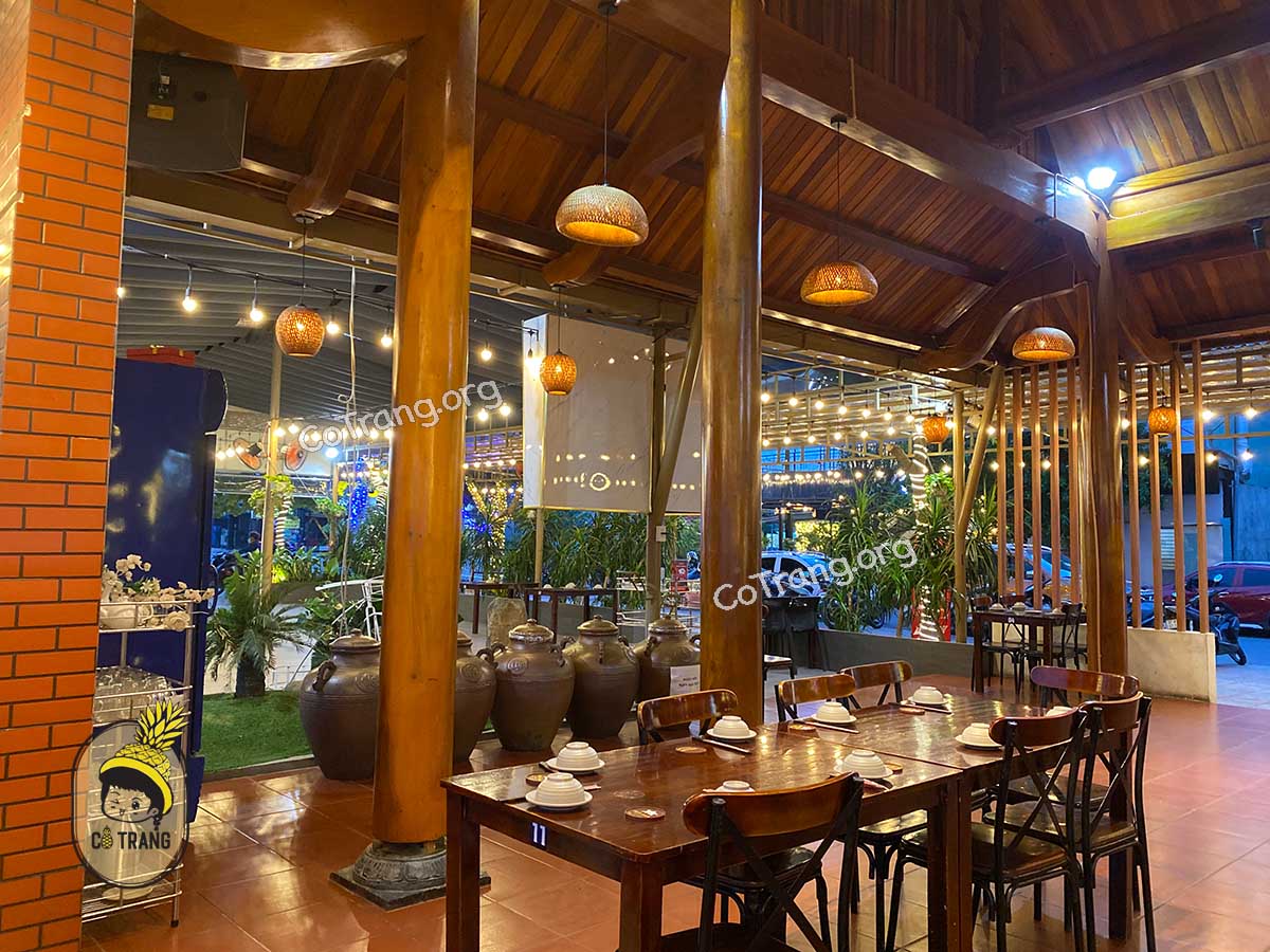 nhà hàng hoa ban đà nẵng